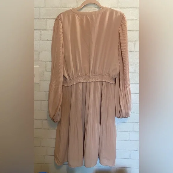 Nanette Lepore Accordian Pleat Sleeve Dress With Buttons Light Peach Pink #020 - Picture 7 of 7